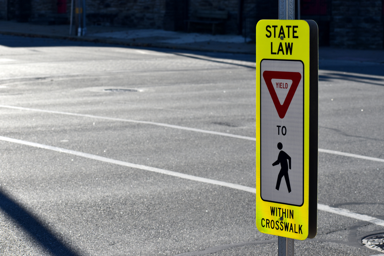 yield to pedestrian signs