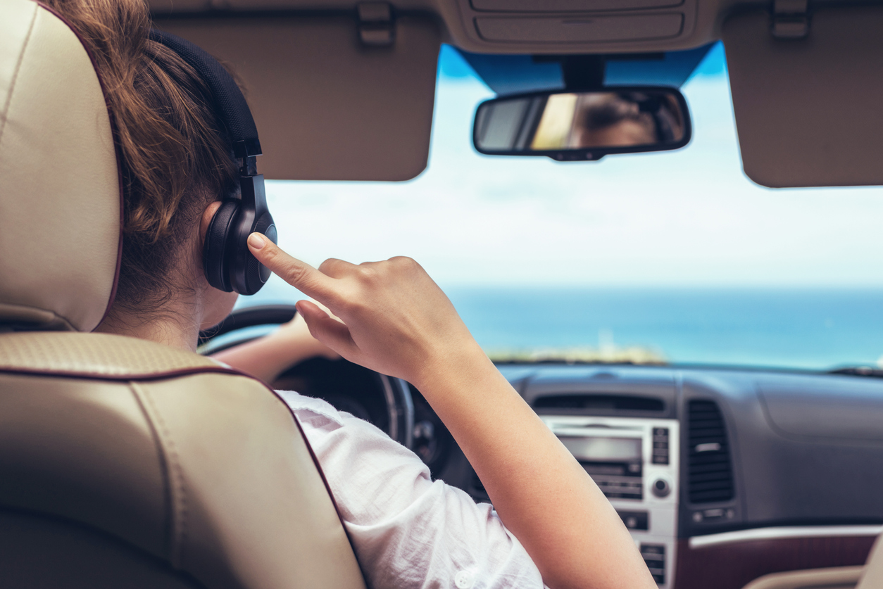 Is it Illegal to Wear Headphones While Driving in Florida?