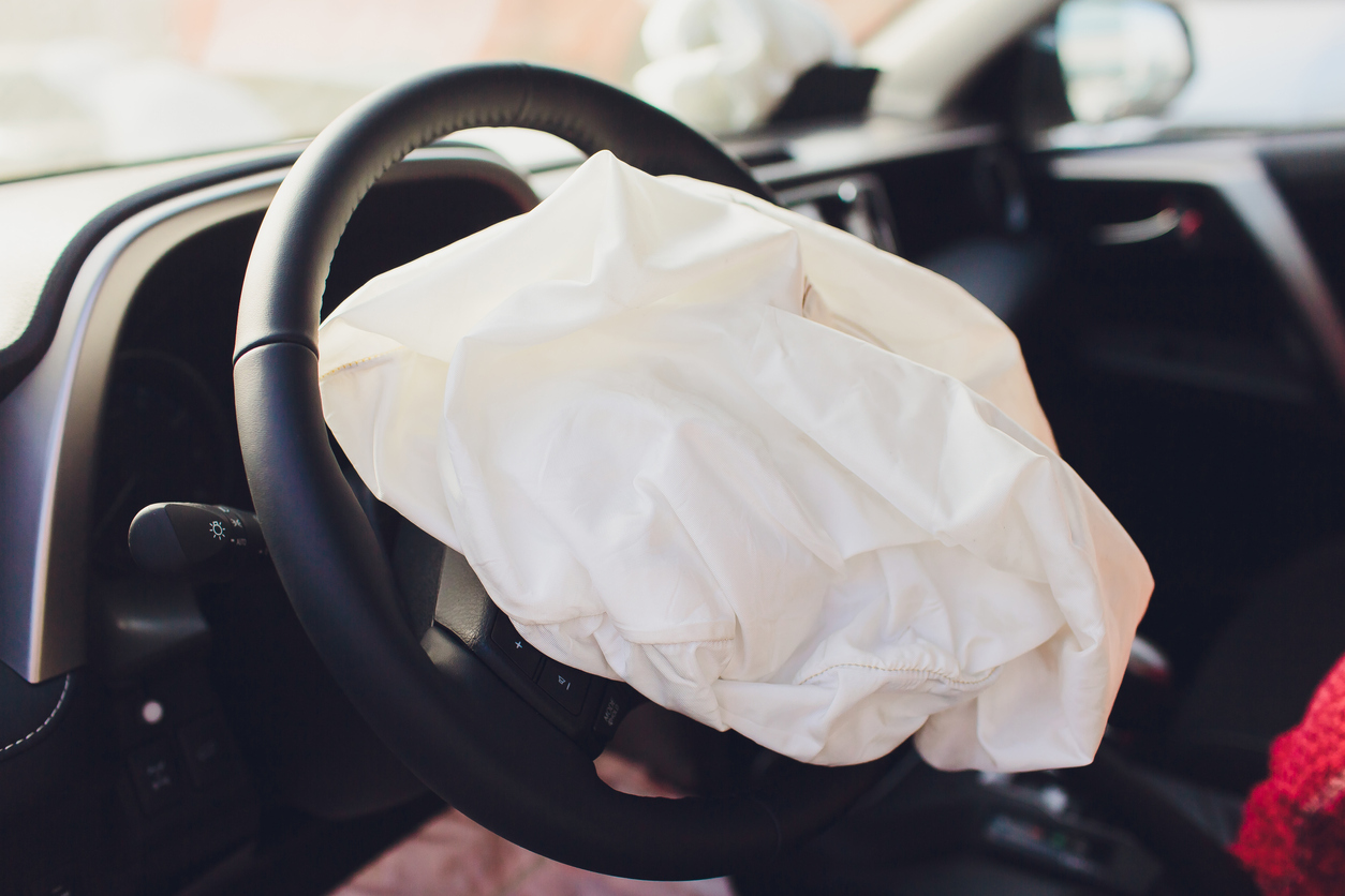If Airbags Did Not Deploy in a Car Accident in Gainesville, FL, Is the Car Company Liable?